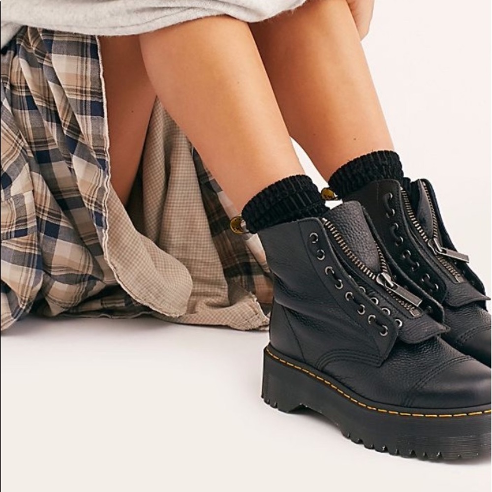 Sinclair Zip Front Boot